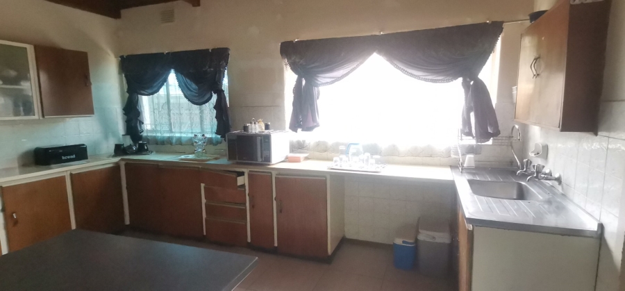 4 Bedroom Property for Sale in Roosheuwel North West